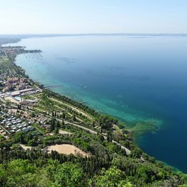 Holiday apartments in Bardolino/a short walk from Lake Garda