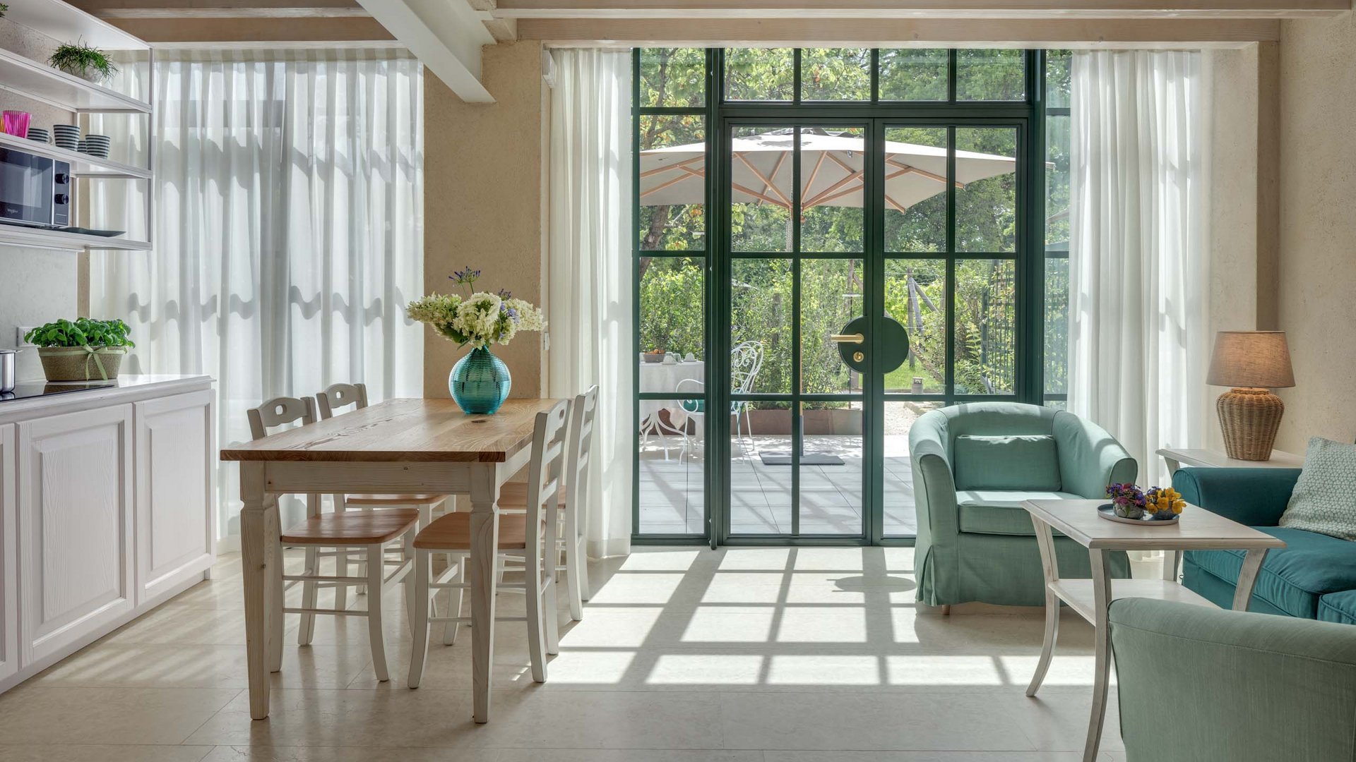 Holiday apartments in Bardolino/a short walk from Lake Garda