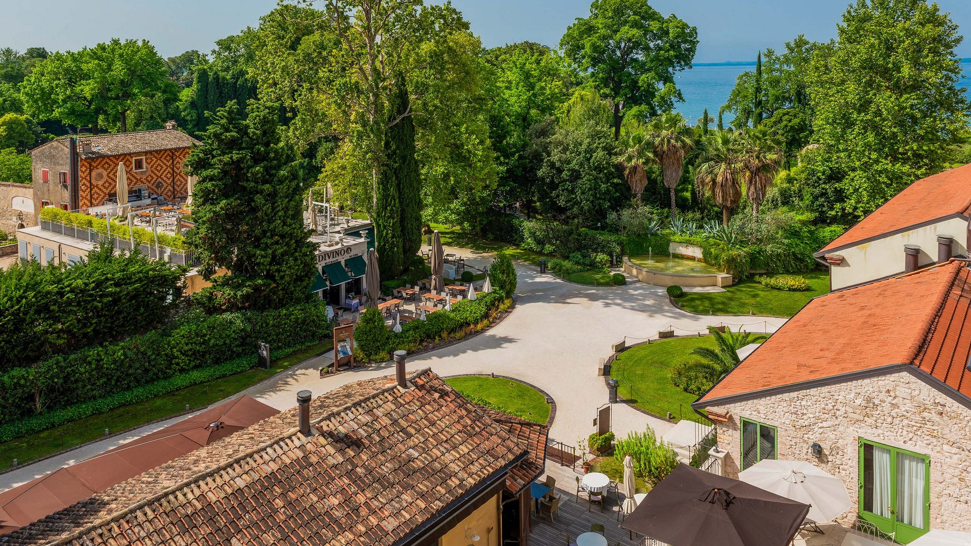 Holiday apartments in Bardolino/a short walk from Lake Garda