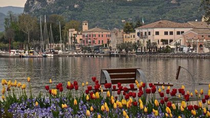 Holiday apartments in Bardolino/a short walk from Lake Garda