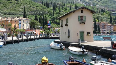 Holiday apartments in Bardolino/a short walk from Lake Garda